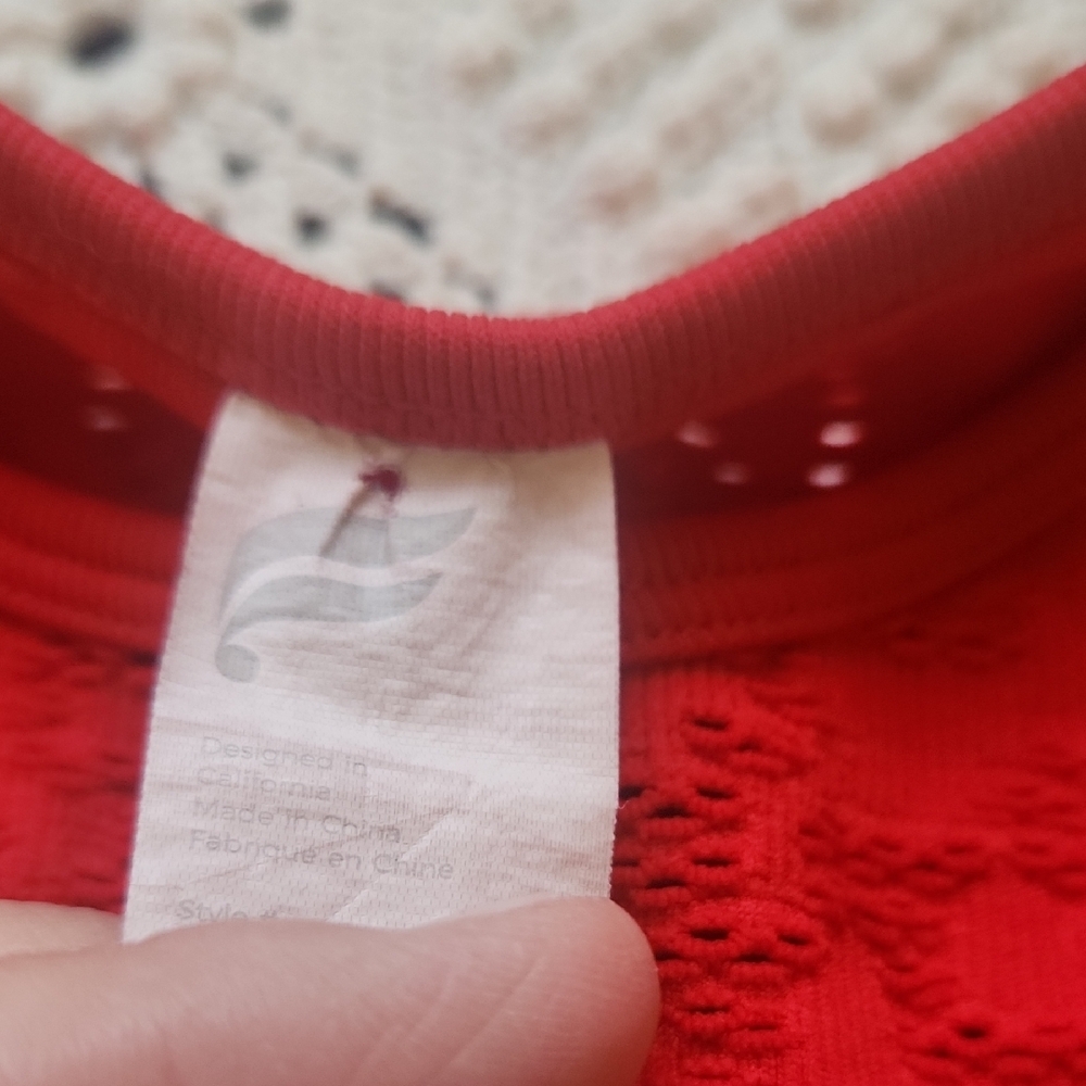 Fabletics Red Crop Top With Pretty Embossed Pattern - Picture 2 of 6